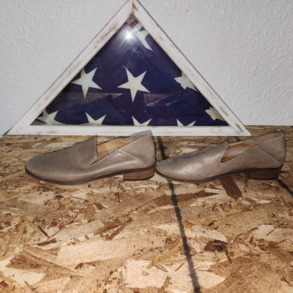 LUCKY BRAND (LK-Cahill) Women Slip On Shoes Flats (Gray) - SIZE 6 - Picture 3 of 8